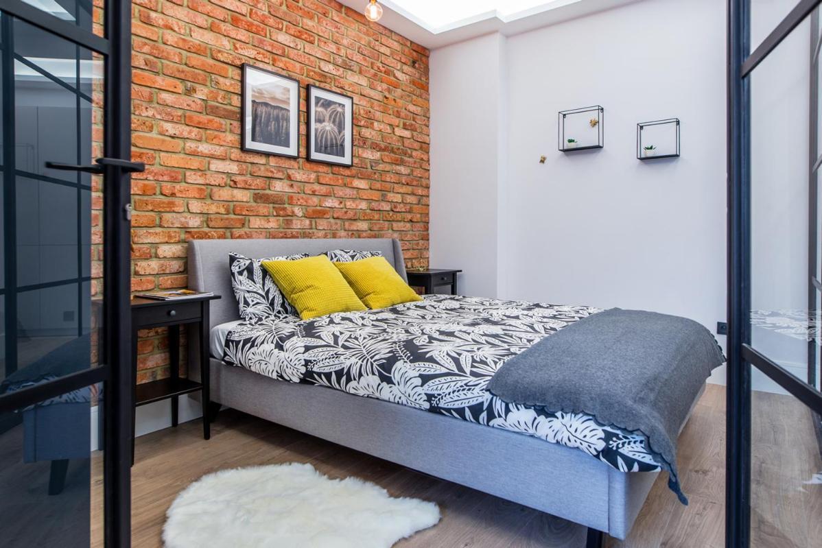 No2 Apartment *